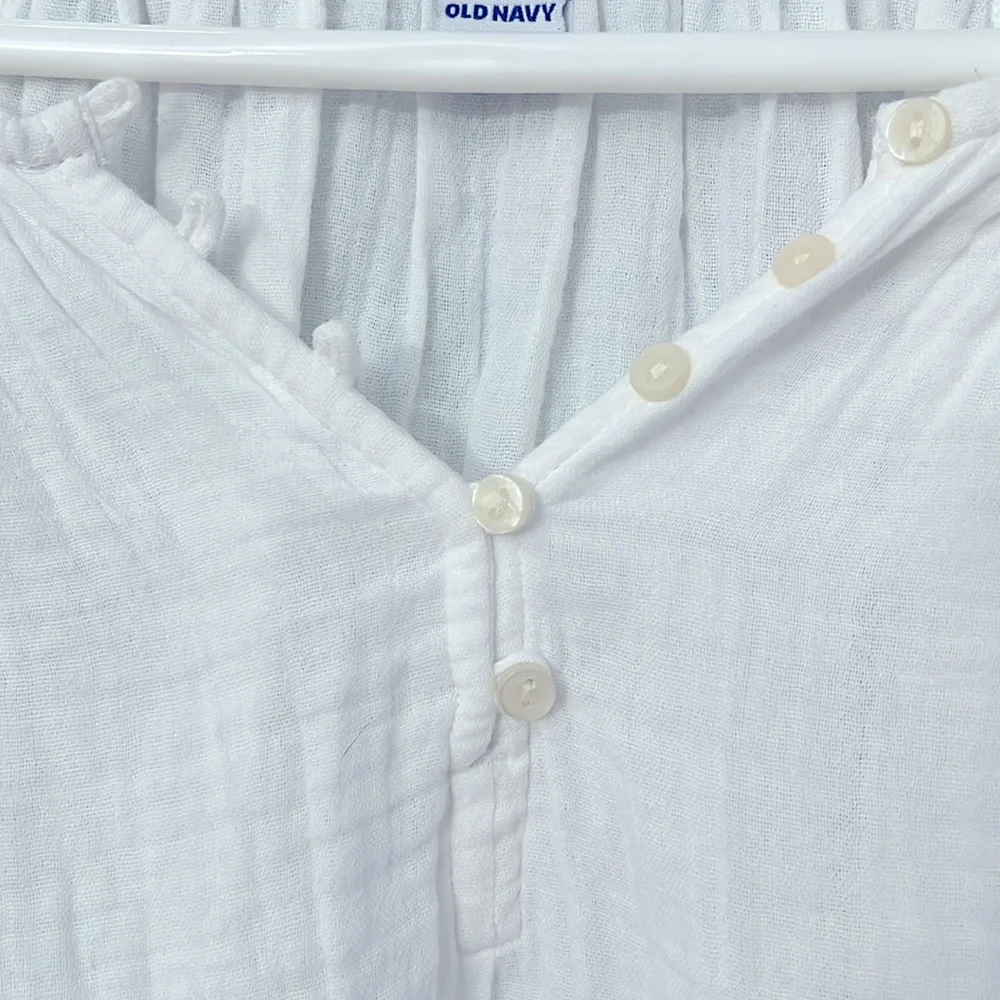 Old Navy white blouse - Picture 4 of 5